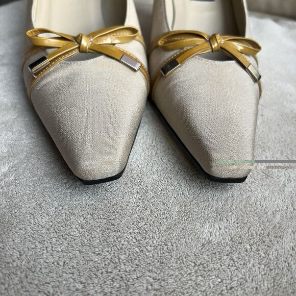 VanEli Wheat Taffeta With Gold Patent Leather Bow Heel Pump Women 7 M Classic - Picture 9 of 15